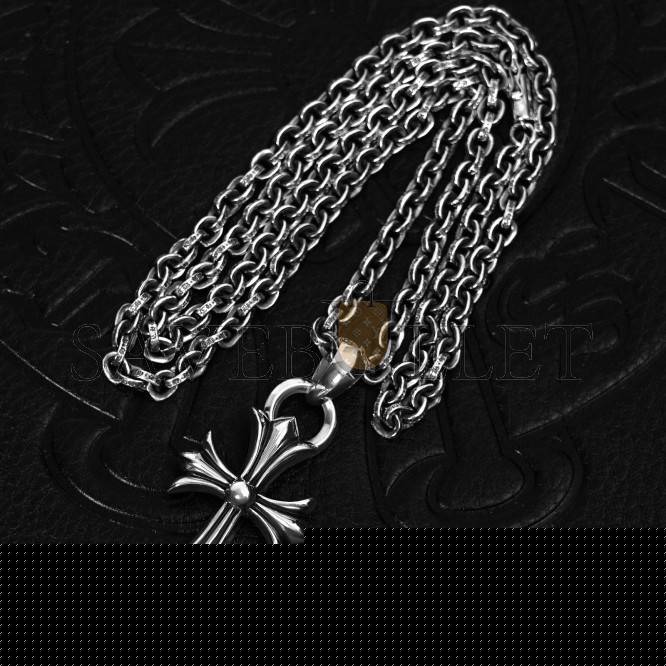 CHROME HEARTS SMALL CROSS PENDANT