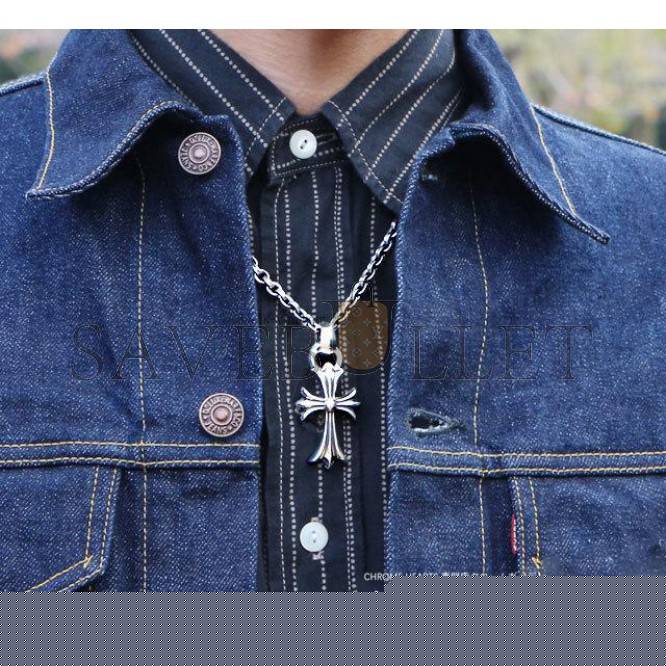 CHROME HEARTS SMALL CROSS PENDANT